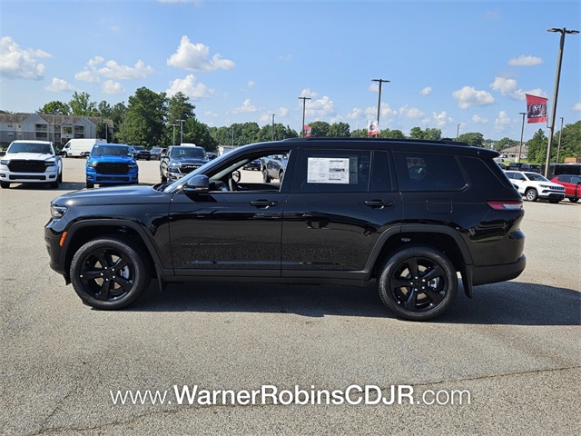 2025 Jeep Grand Cherokee Limited photo 4