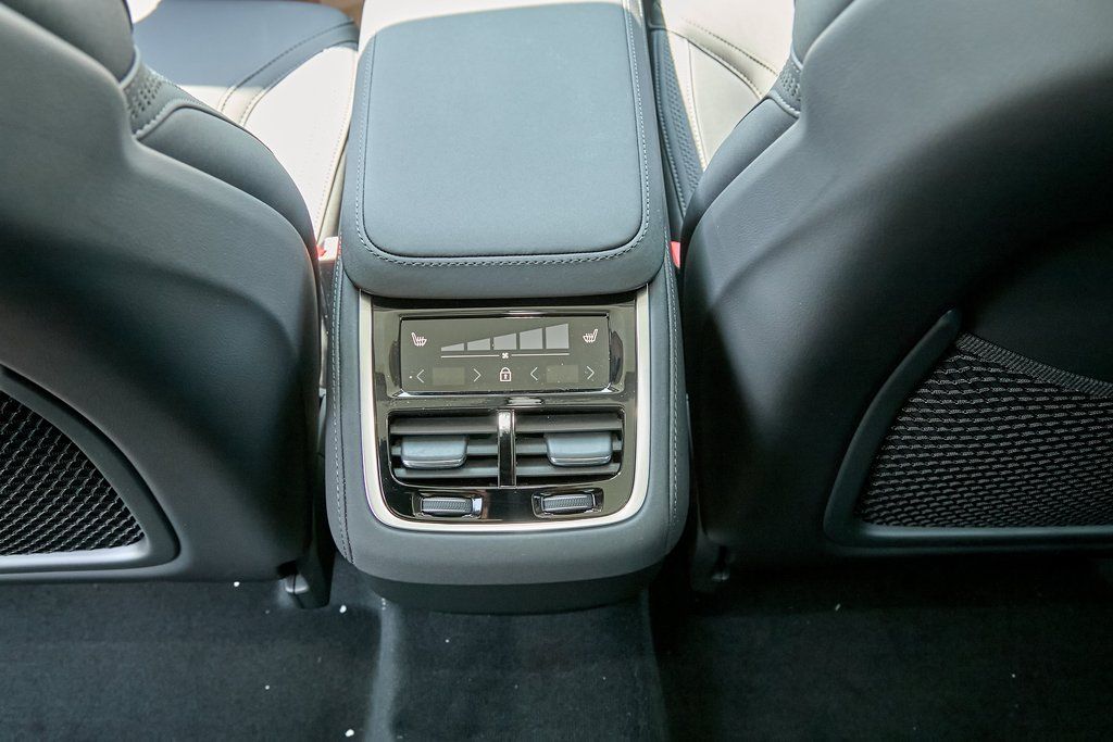 2026 VOLVO XC90 - Image 19
