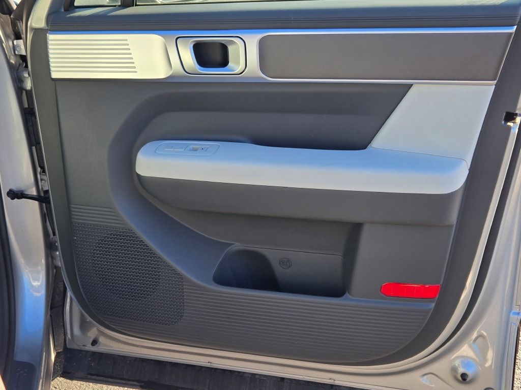 2025 Hyundai Santa Fe SE photo 4