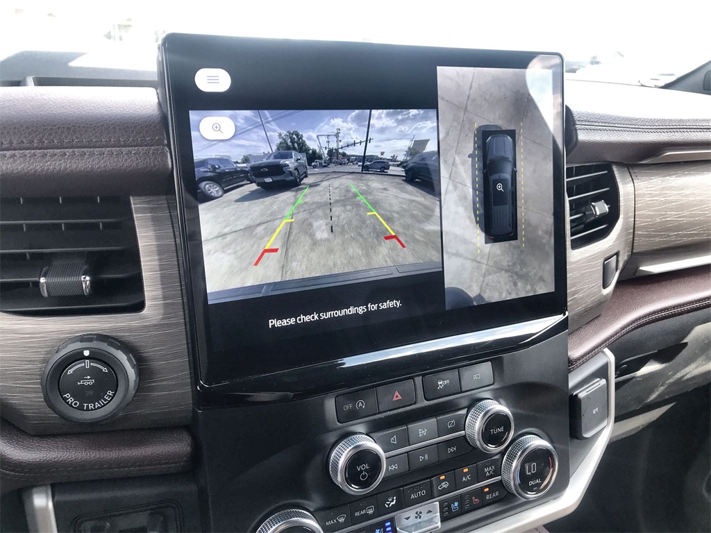2023 Ford Expedition MAX Limited photo 16