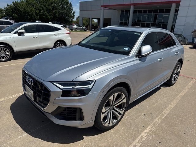2019 Audi Q8 Premium Plus photo 2