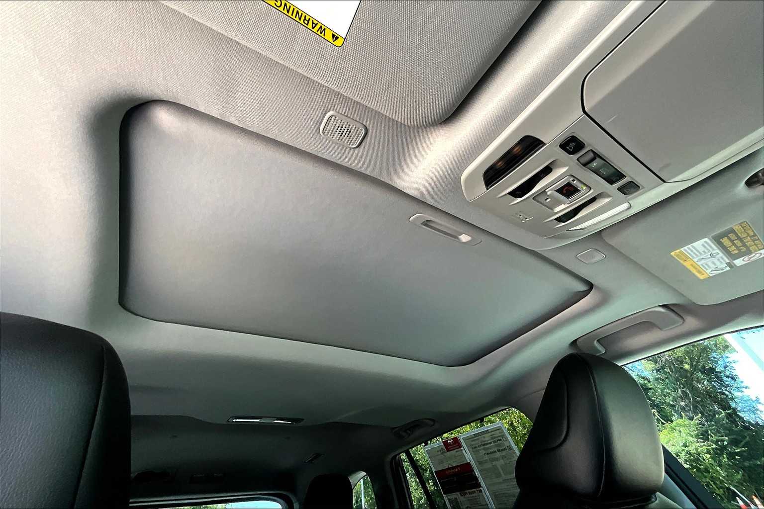 2023 Toyota Highlander XLE photo 13