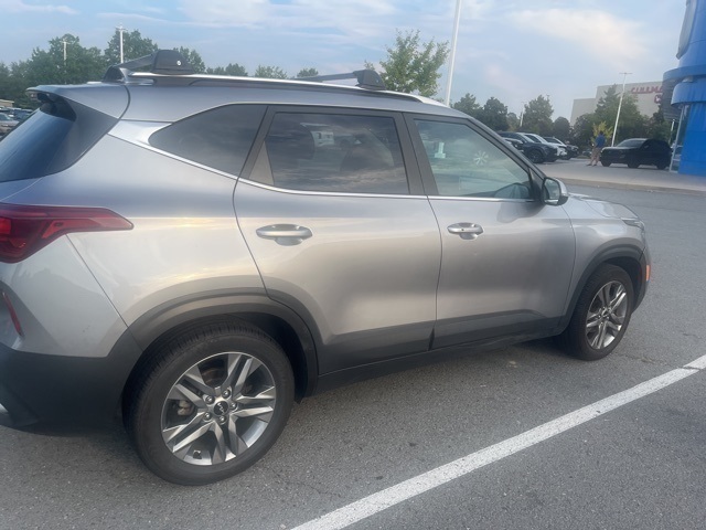 2022 Kia Seltos S photo 3