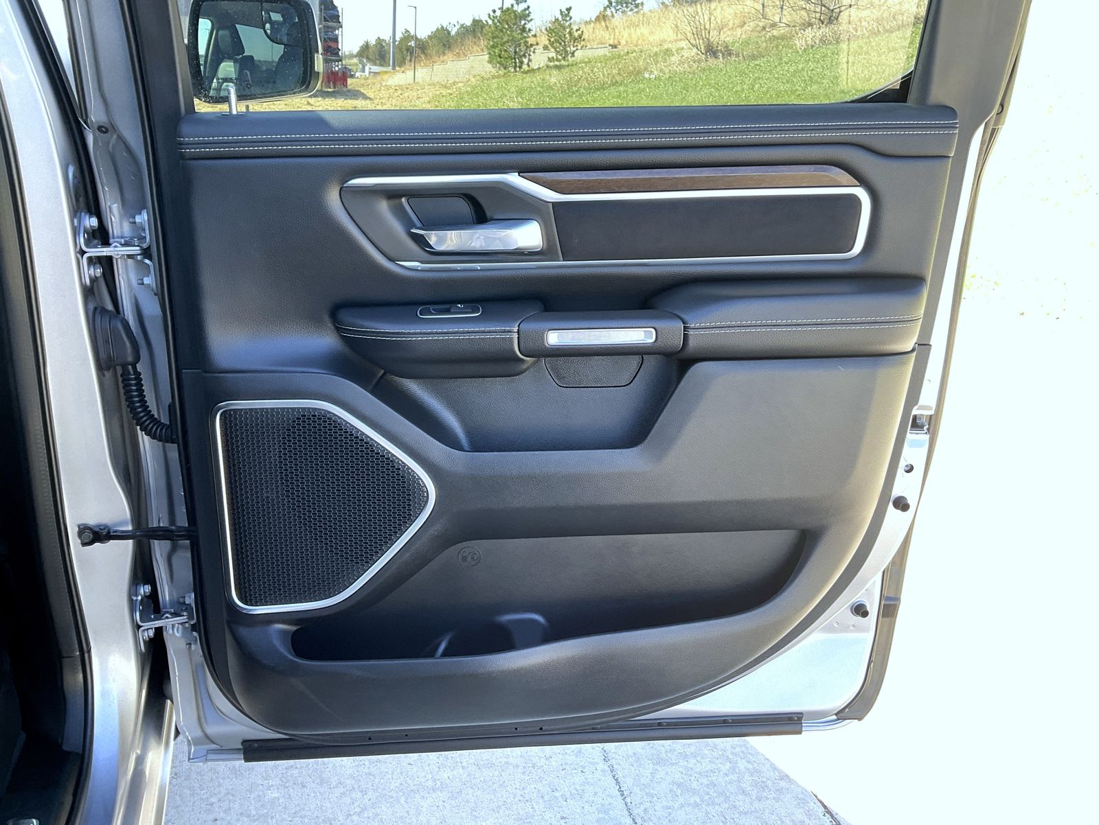 2021 Ram 1500 Laramie photo 18
