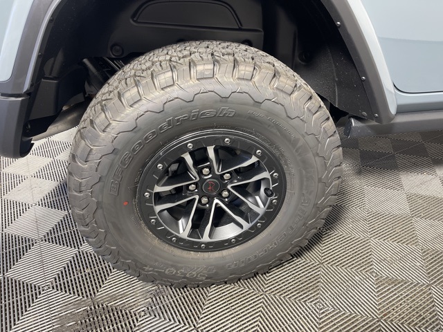 2025 Jeep Wrangler Rubicon X photo 7