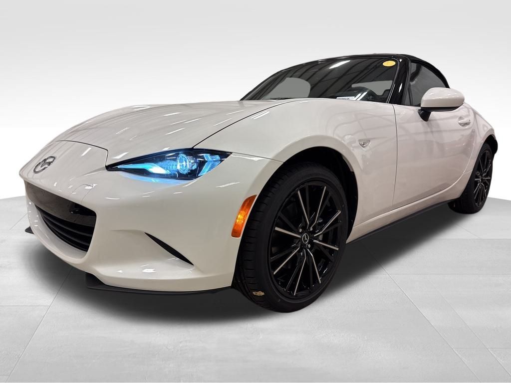 2025 Mazda MX-5 Miata Grand Touring's photo