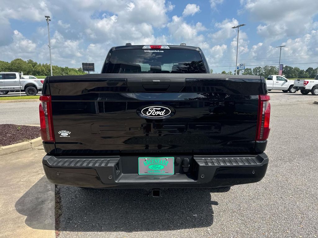 2025 Ford F-150 XLT photo 5