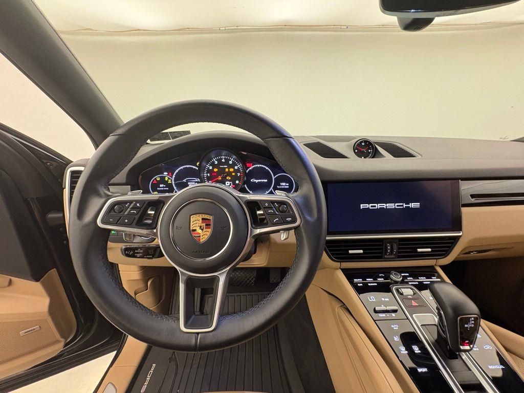 2022 Porsche Cayenne Base photo 11