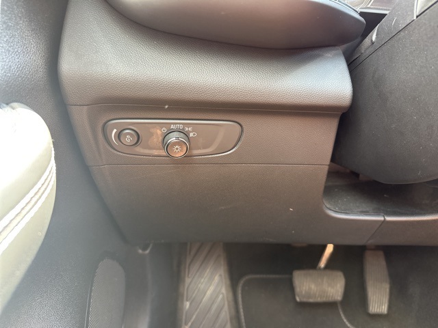 2023 Buick Envision Essence photo 21
