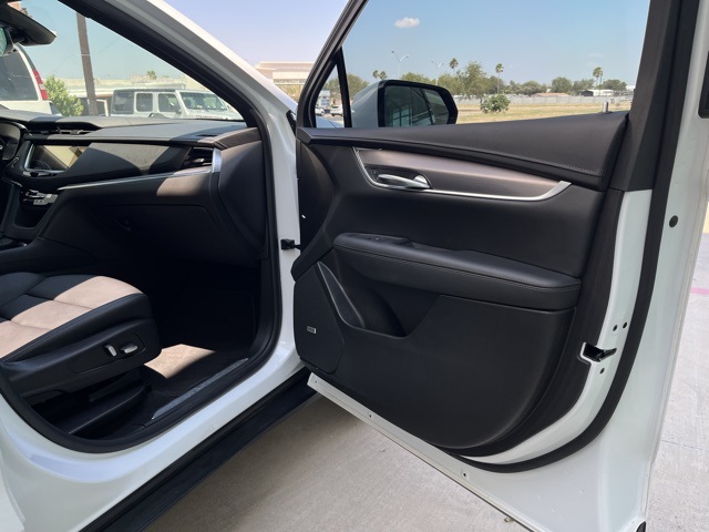 2023 Cadillac XT5 Luxury photo 22