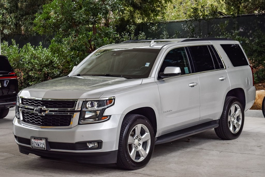 2017 Chevrolet Tahoe LT photo 2