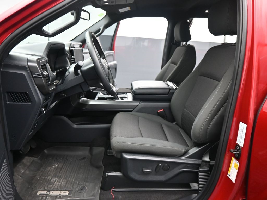 2024 Ford F-150 XLT photo 2