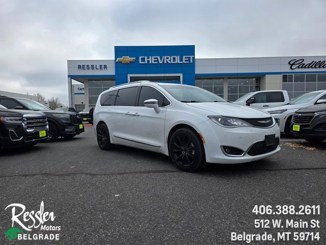 2020 Chrysler Pacifica Limited's photo