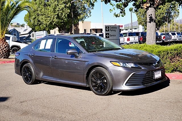 2023 Toyota Camry LE photo 5