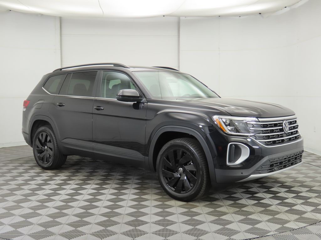 2026 Volkswagen Atlas SE Technology photo 3