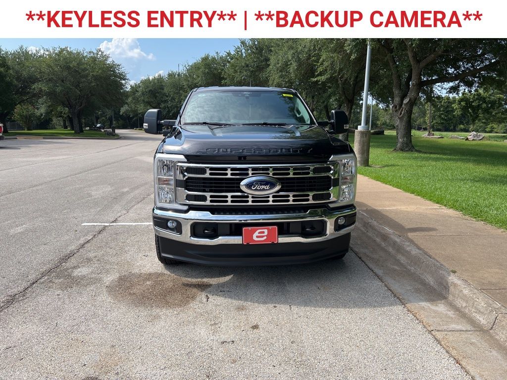2025 Ford F-250 XLT photo 2
