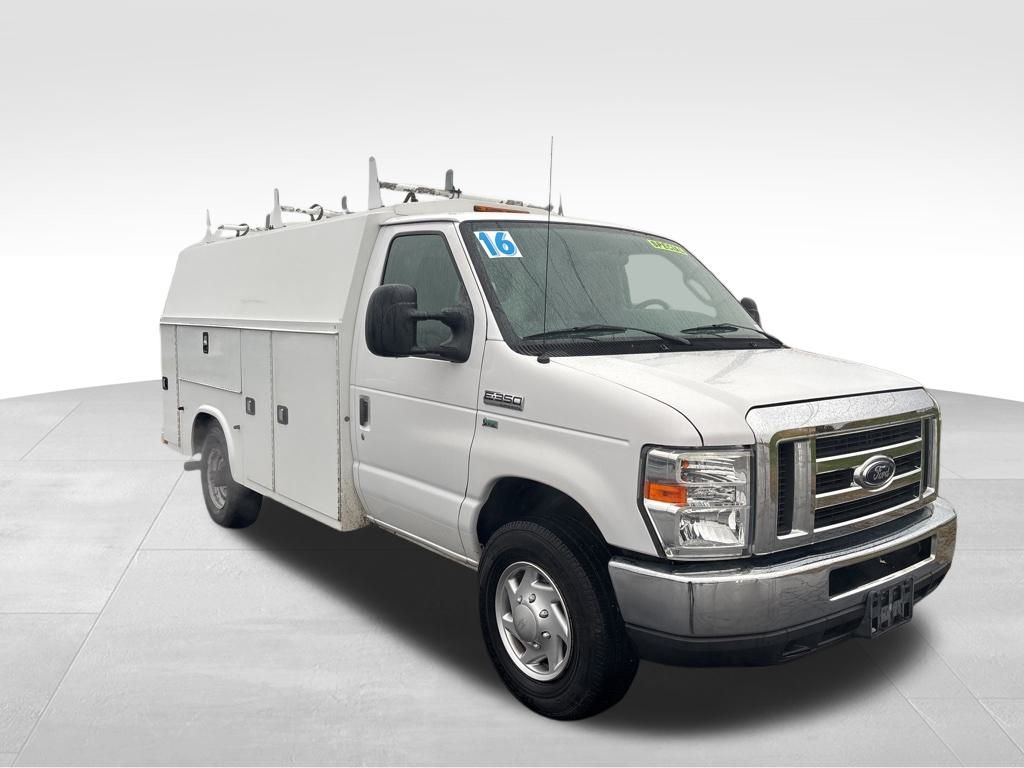 2016 Ford E-350 photo 2