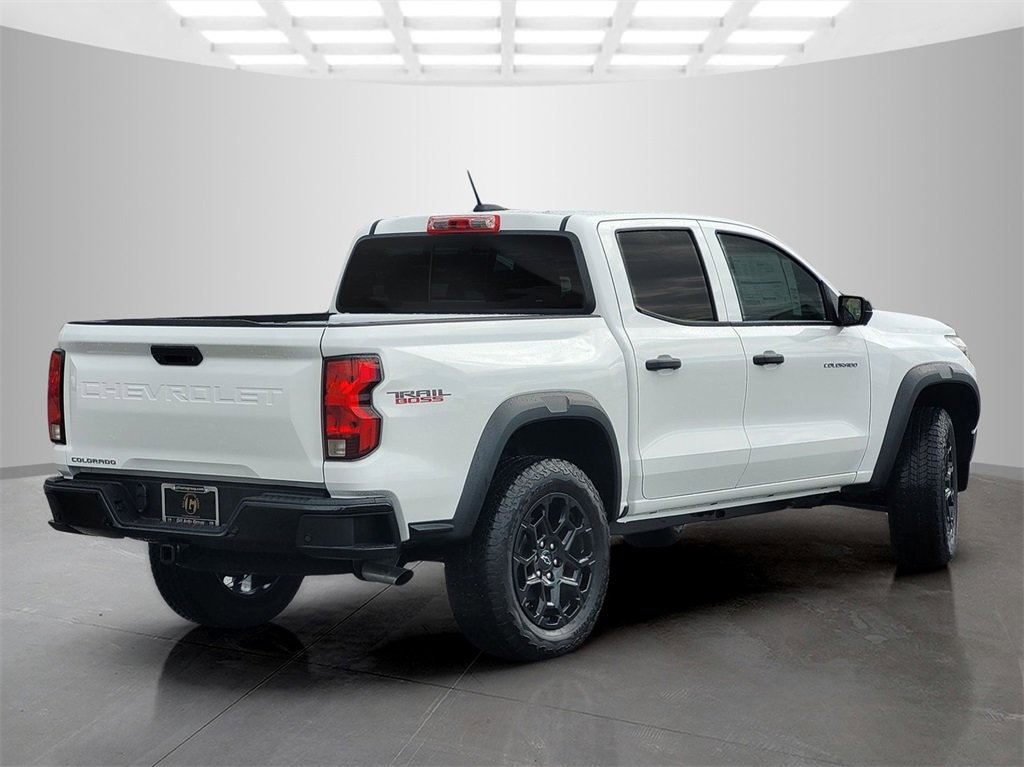 2026 Chevrolet Colorado Trail Boss photo 4