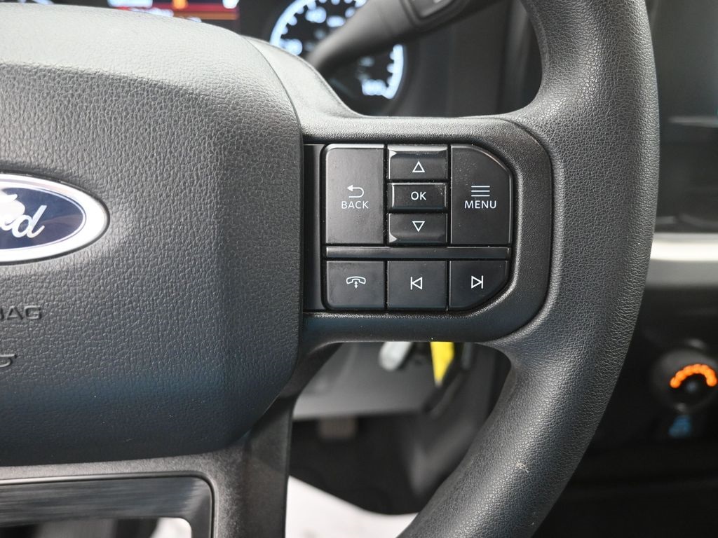 2025 Ford F-250 photo 27
