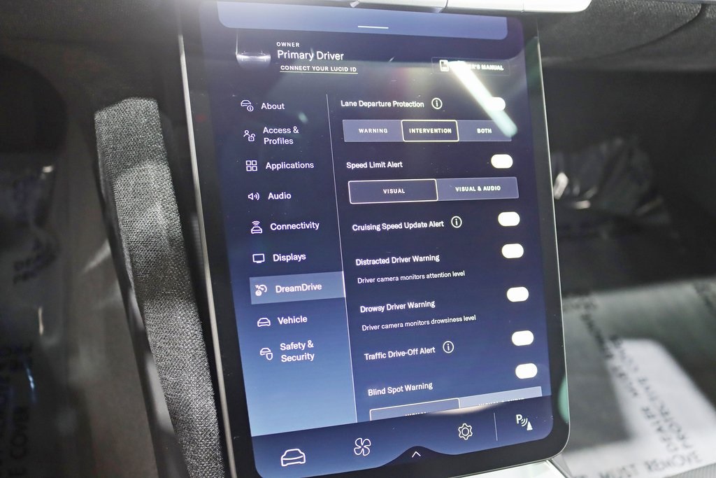 2025 Lucid Air Touring photo 23