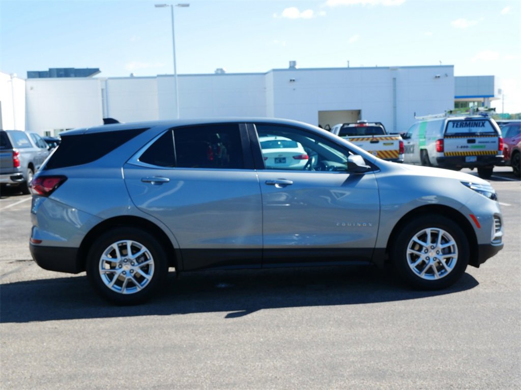 2024 Chevrolet Equinox LT photo 8