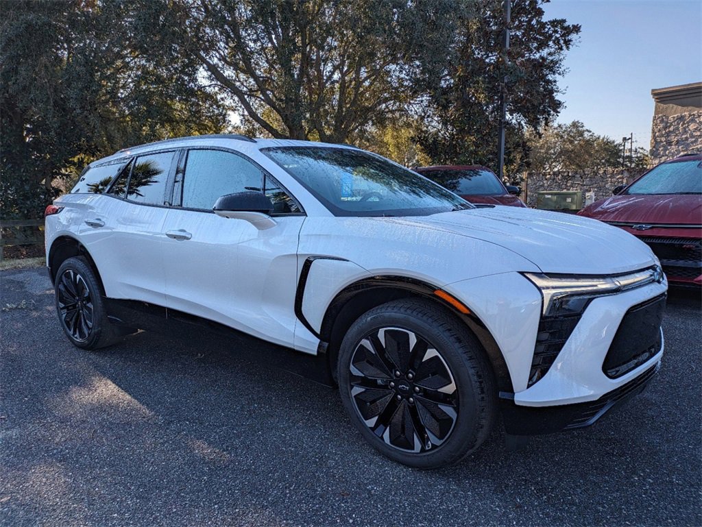 2025 Chevrolet Blazer EV RS photo 2
