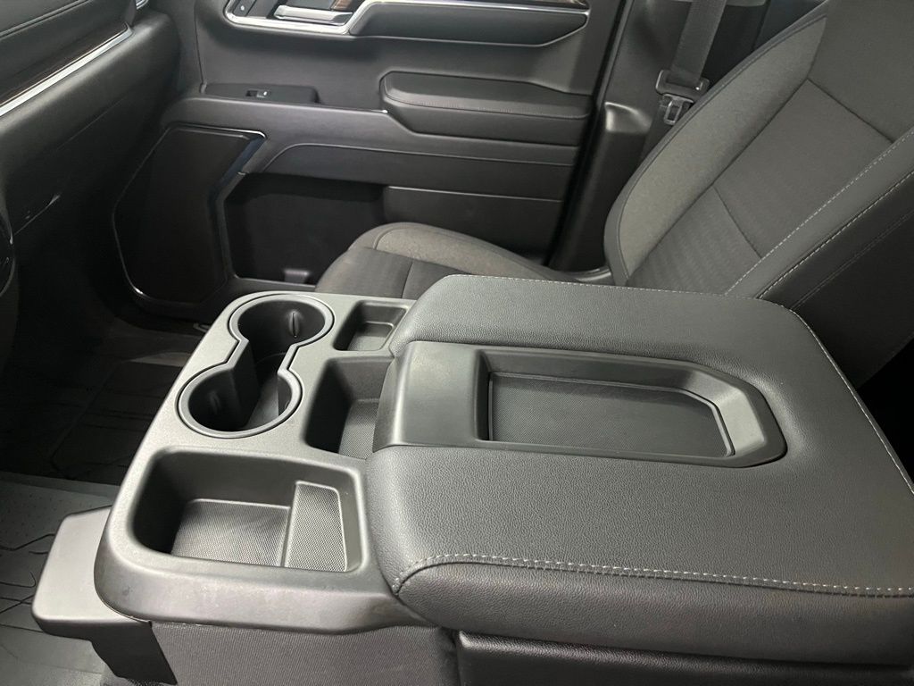 2023 Chevrolet Silverado 1500 RST photo 13