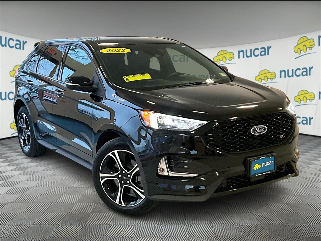 2022 Ford Edge ST's photo