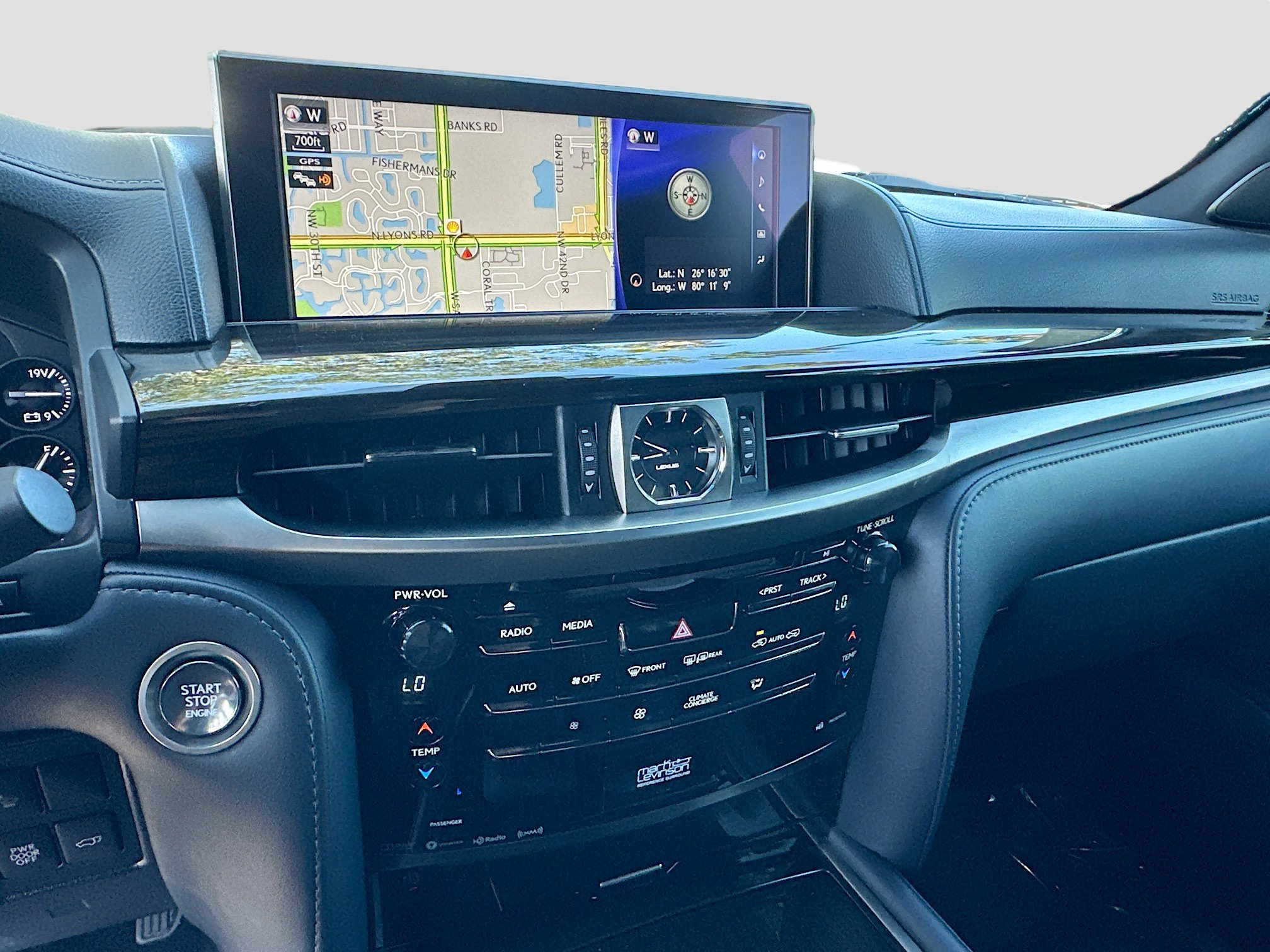 2020 Lexus LX 570 photo 13