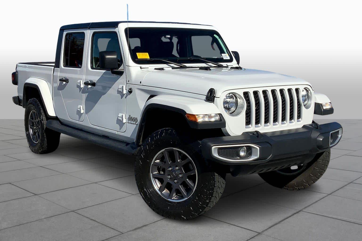 2020 Jeep Gladiator Overland photo 2