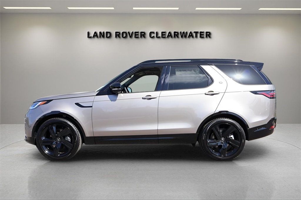 2025 Land Rover Discovery SE photo 2