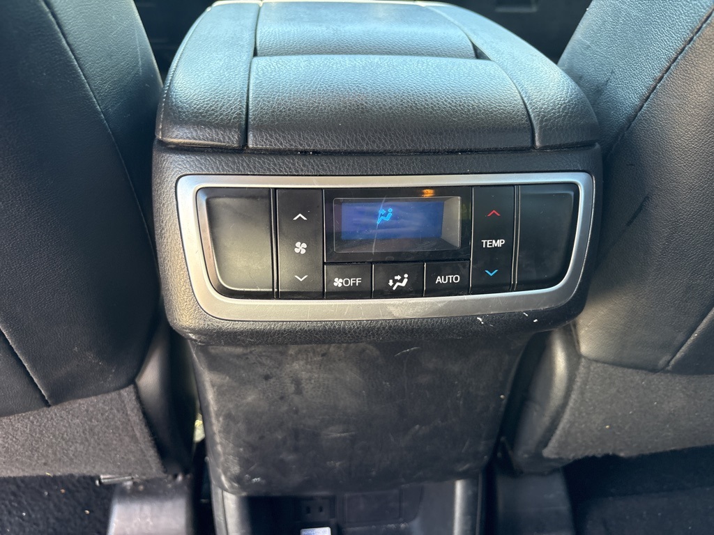 2019 Toyota Highlander XLE photo 14