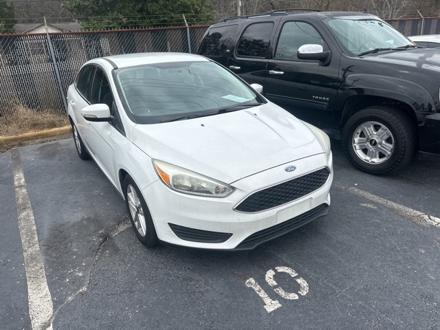 2016 Ford Focus SE's photo