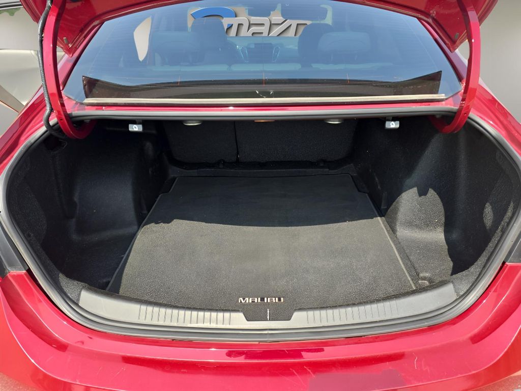 2017 Chevrolet Malibu Premier photo 20