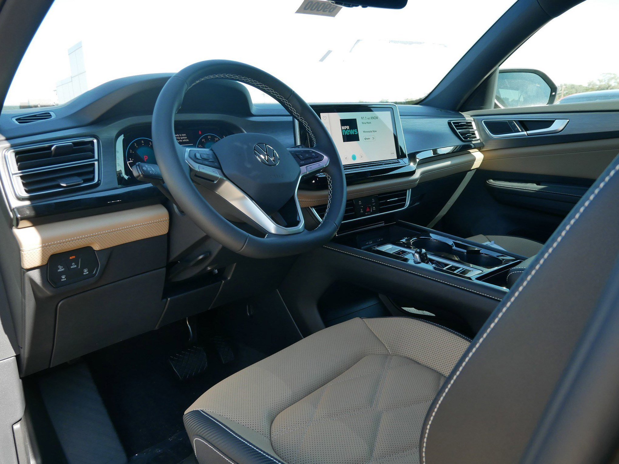 2026 Volkswagen Atlas Cross Sport SE Technology photo 2
