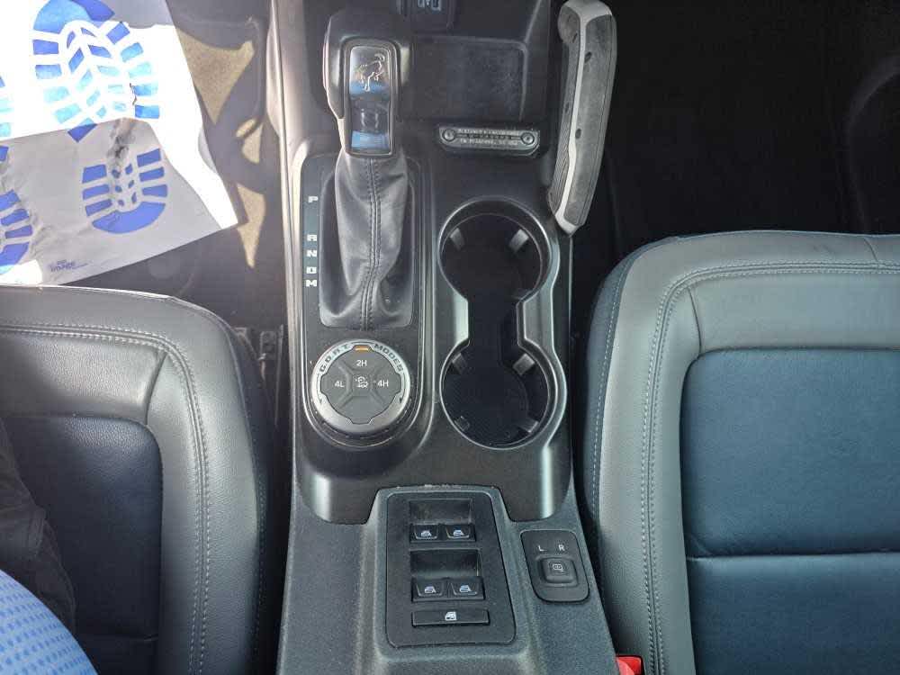 2022 Ford Bronco Outer Banks photo 14