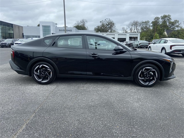 2025 Kia K4 EX photo 2