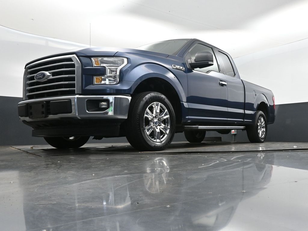 2017 Ford F-150 XLT photo 35
