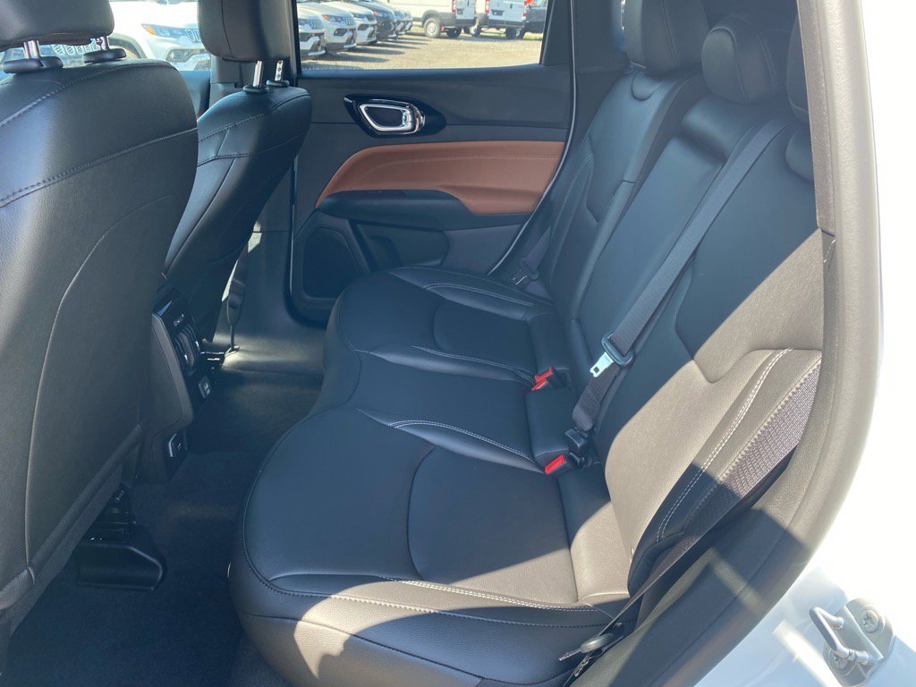 2025 Jeep Compass Limited photo 12