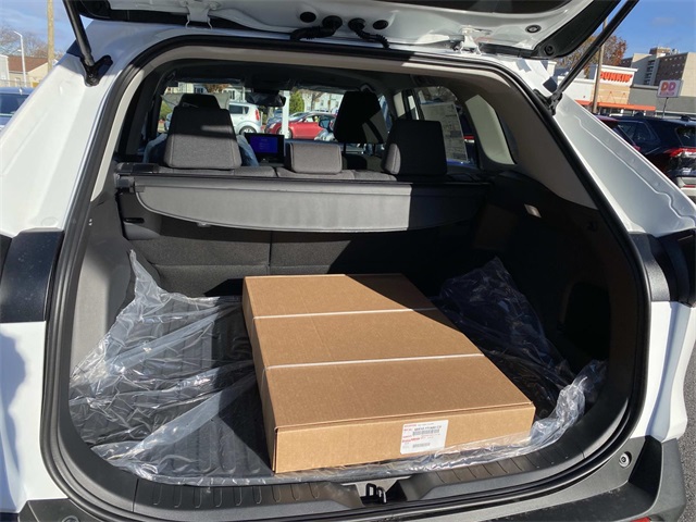 2025 Toyota RAV4 LE photo 4