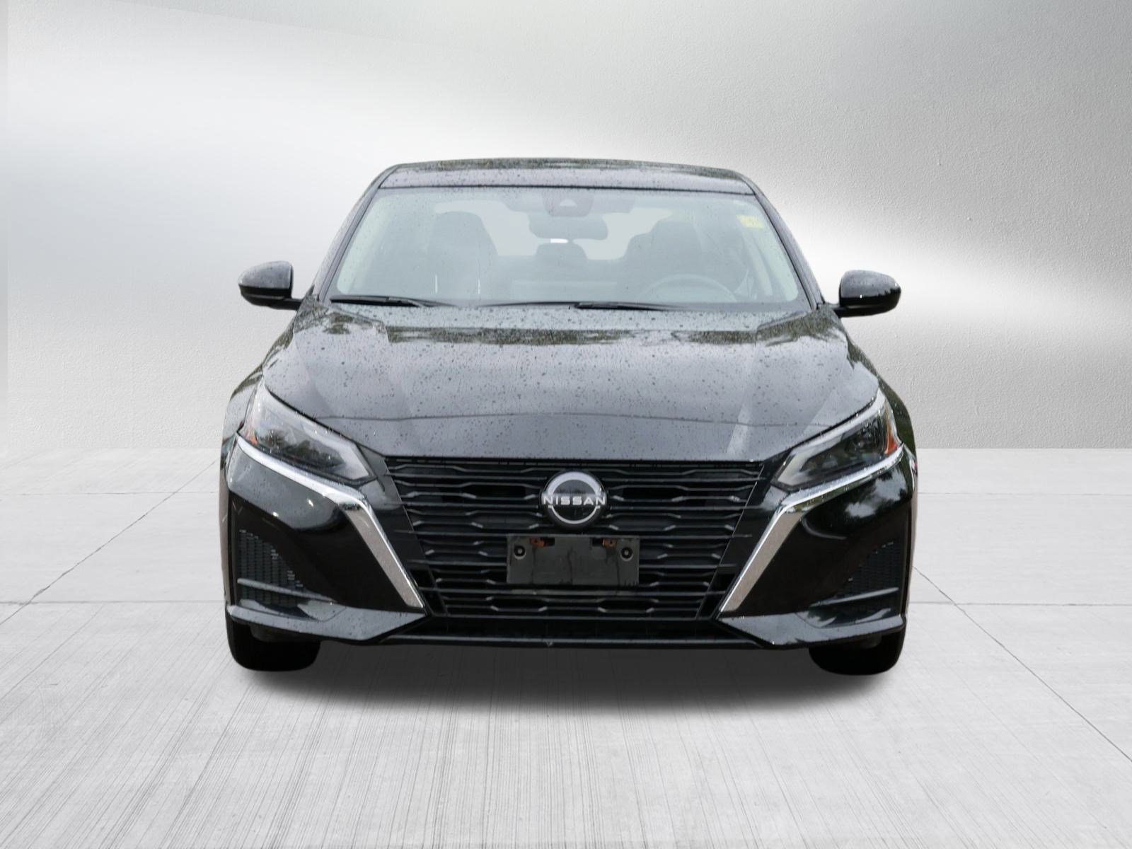 2023 Nissan Altima 2.5 SV photo 2