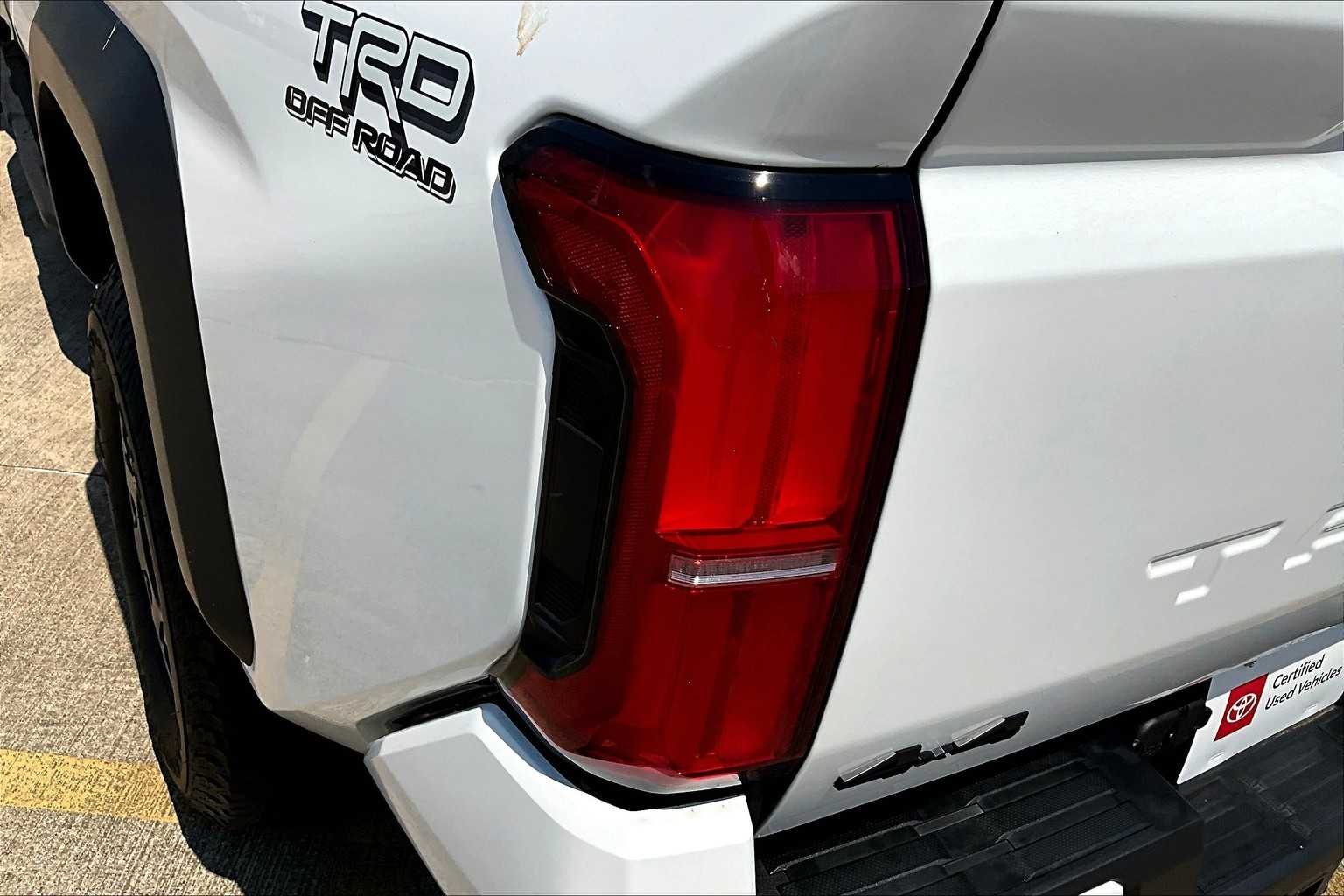 2024 Toyota Tacoma TRD photo 27