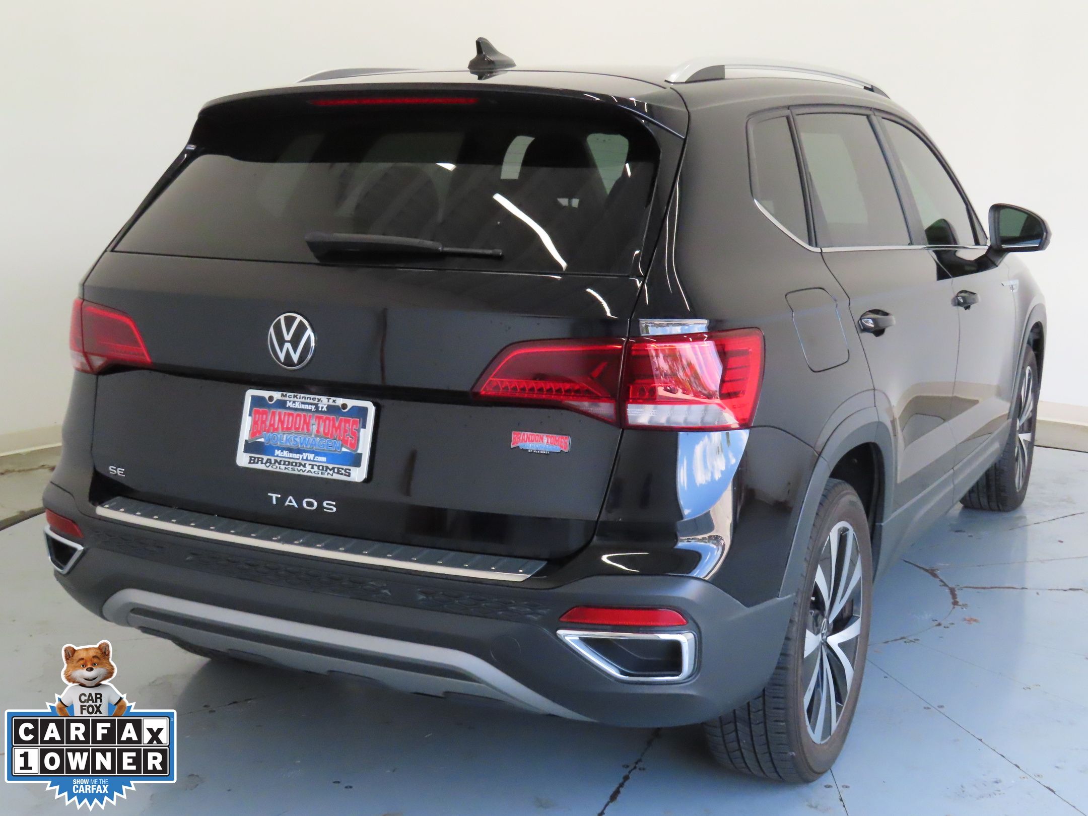 2022 Volkswagen Taos SE photo 3