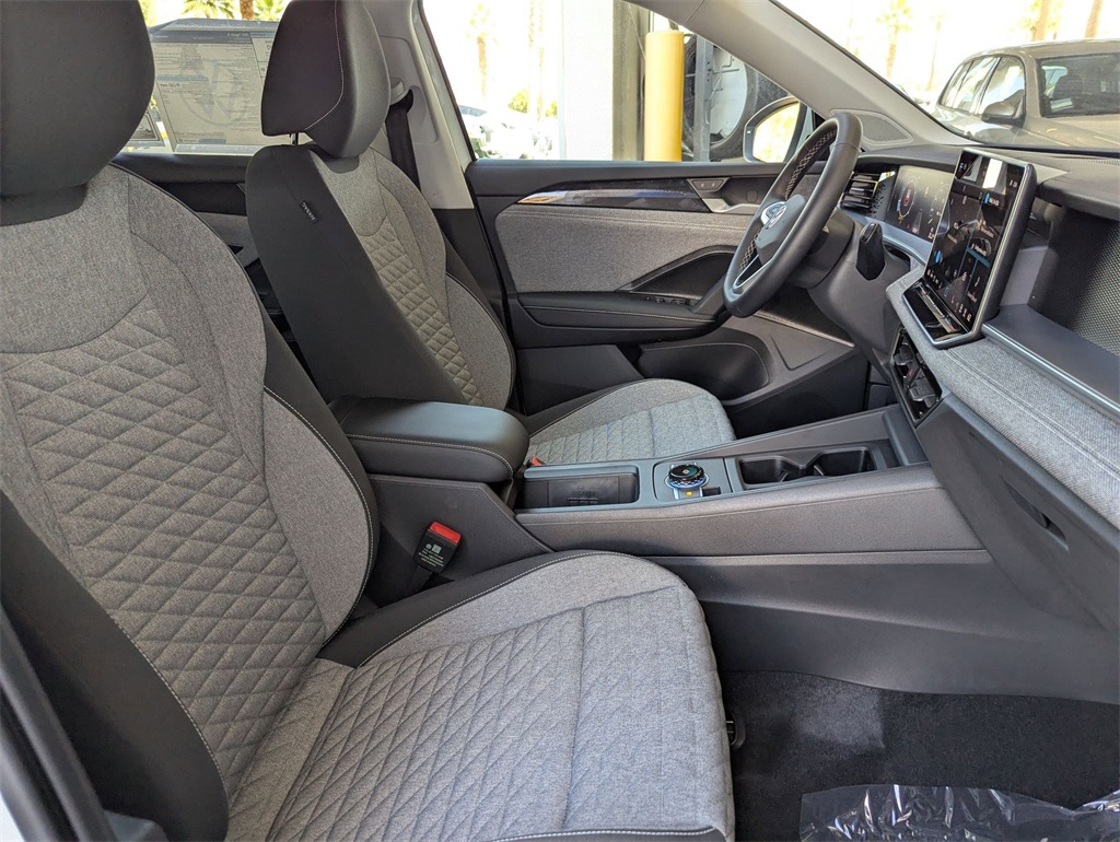 2025 Volkswagen Tiguan S photo 18
