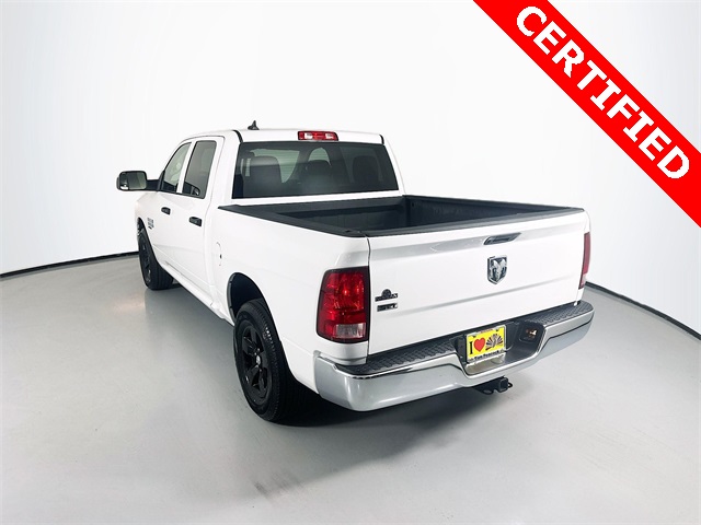 2022 Ram 1500 Classic SLT photo 4