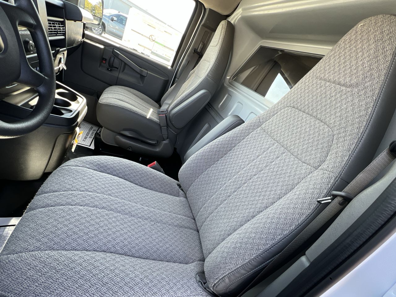 2025 Chevrolet Express Cargo 2500 photo 20