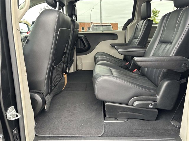 2014 Chrysler Town & Country photo 24