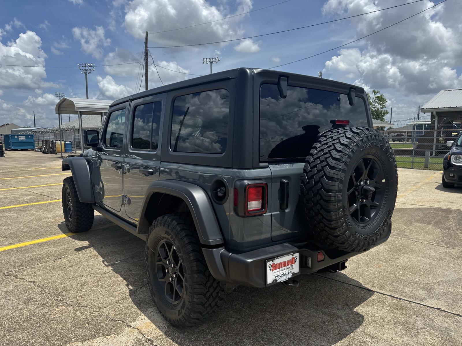 2025 Jeep Wrangler Willys photo 4