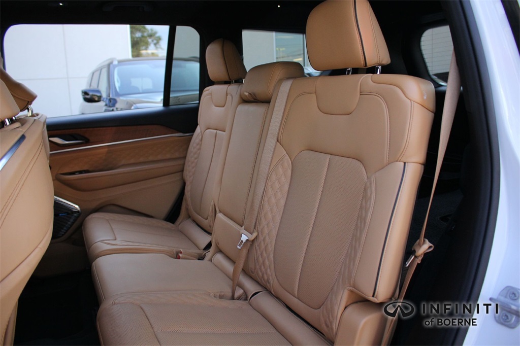 2023 Jeep Grand Cherokee L Summit Reserve photo 26