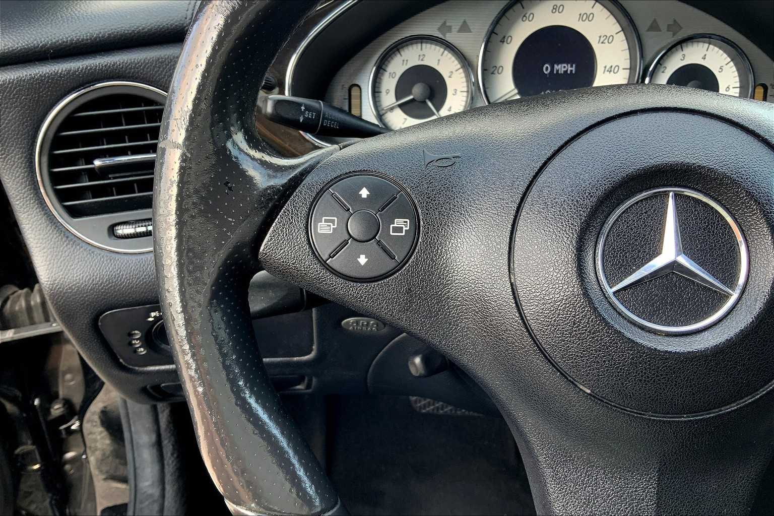 2011 Mercedes Benz CLS 550 photo 21